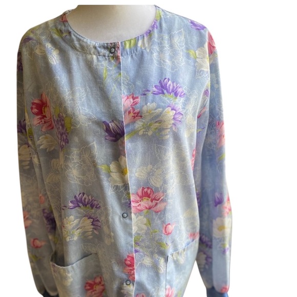 Basic Tops - Scrub Top Long Sleeve Floral Size Small